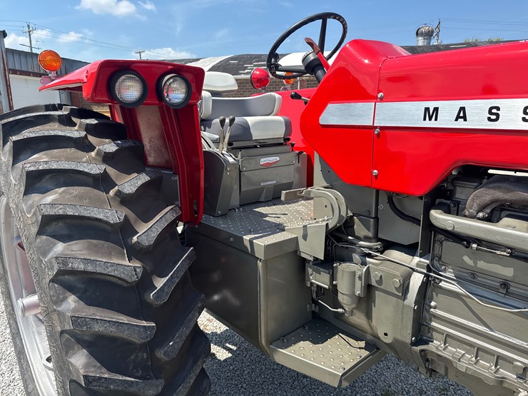 massey-ferguson-1130-image-23