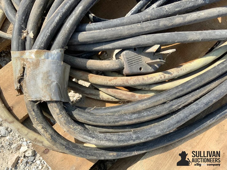 electric-cords,-steel-pins-&-gate-hinges-image-18