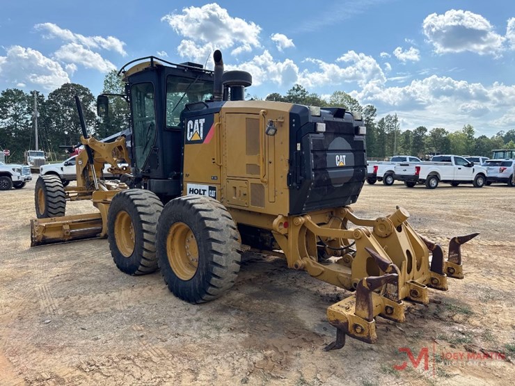 2011-caterpillar-140m2-image-3