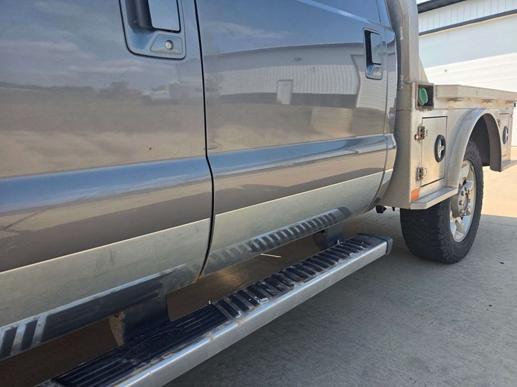 2011-ford-f350-image-34