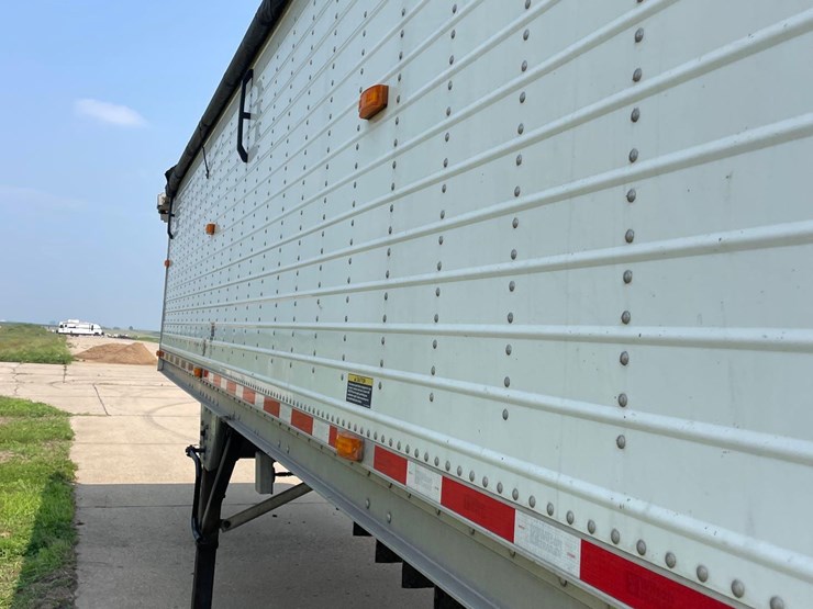 2014-wilson-grain-trailer-image-18