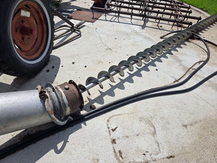 6”-to-8”-incline-auger-for-18’-bin-with-hydraulic-drive,-stainless-steel-tube-image-6
