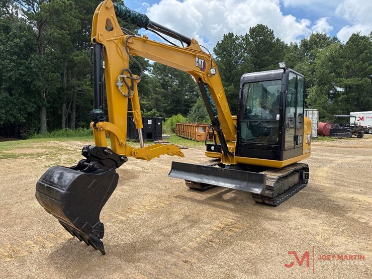 2021-caterpillar-305-image-4