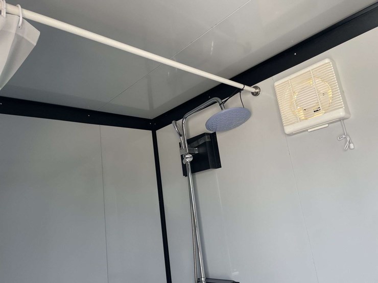 portable-washroom-image-3