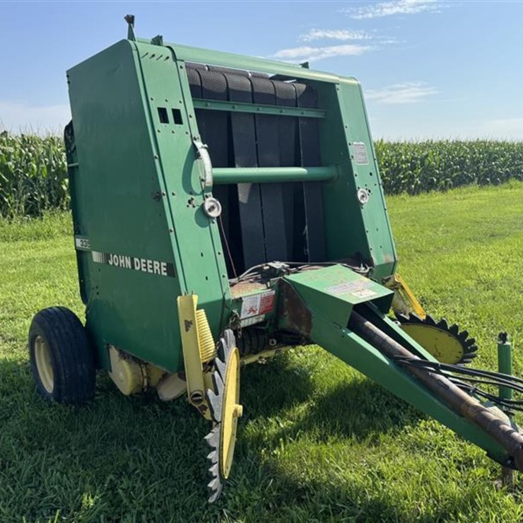 1990 JOHN DEERE 335