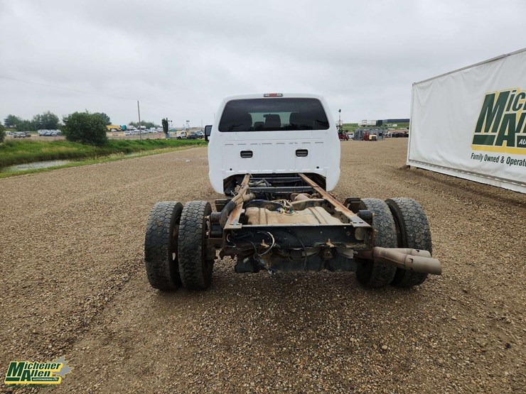2016-ford-550-image-20