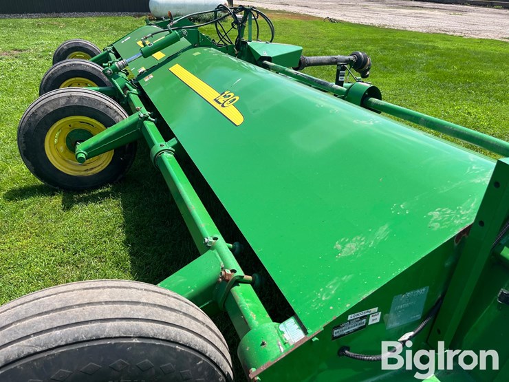 2013-john-deere-120-image-12