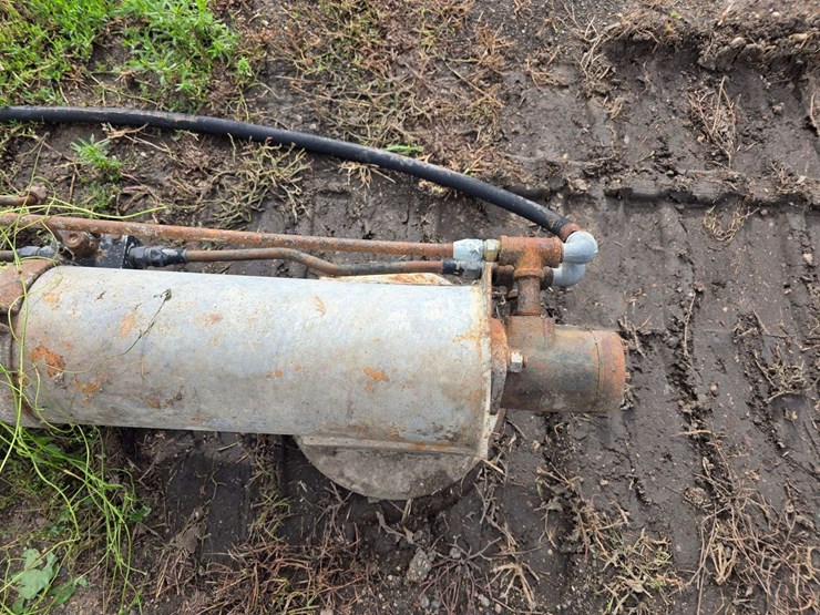 approx-11’-hydraulic-auger,-untested-image-3