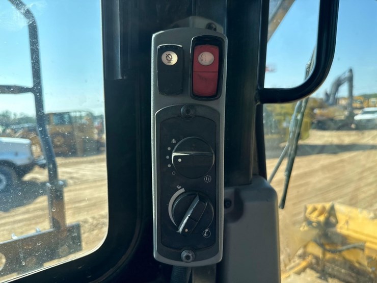 caterpillar-d6t-lgp-image-28