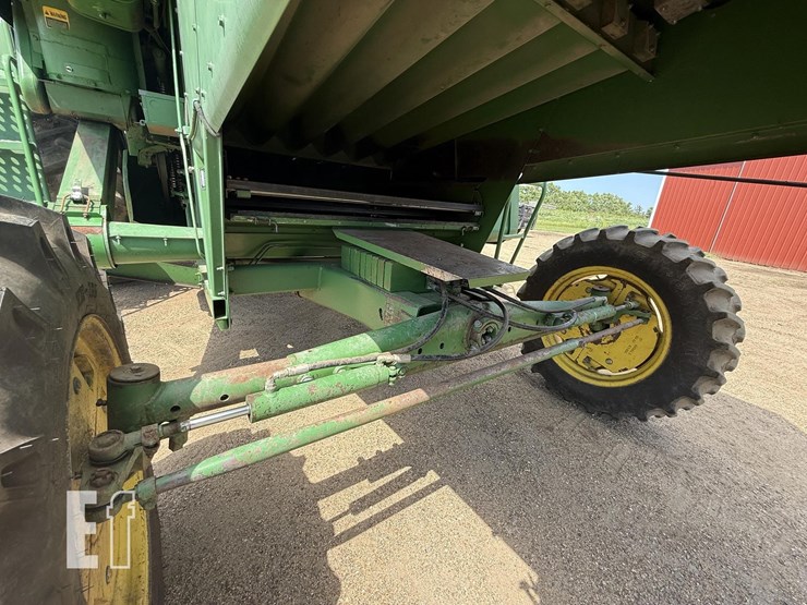 1981-john-deere-7720-image-24