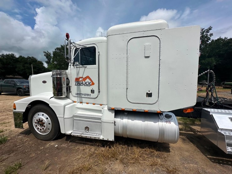 1992-peterbilt-377-image-5