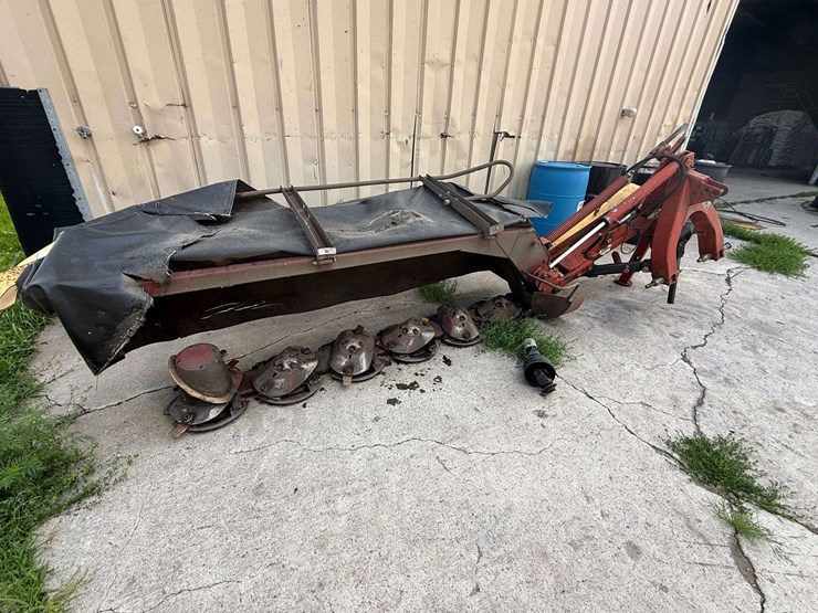 new-holland-616-image-3