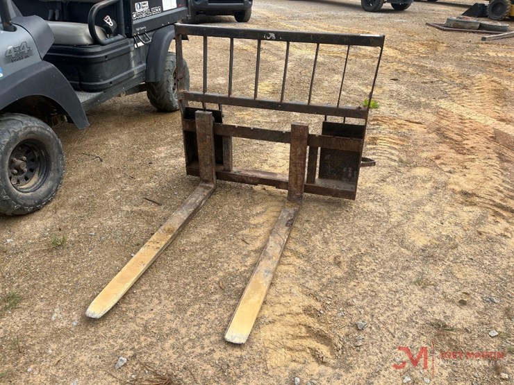 forks-skid-steer-attachment-image-4