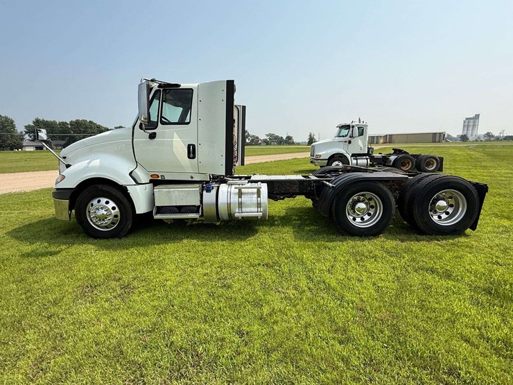 2016-international-prostar-image-24
