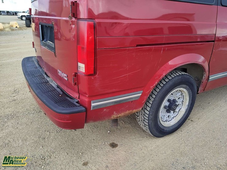 1998-gmc-safari-image-30