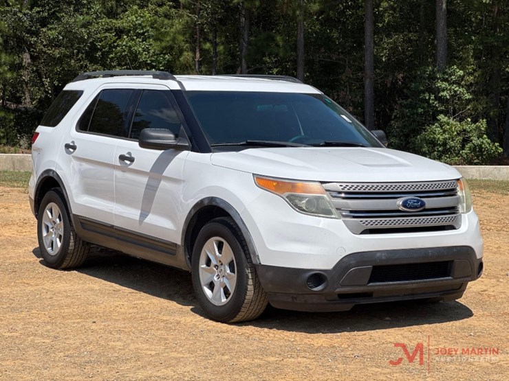 2014-ford-explorer-image-1
