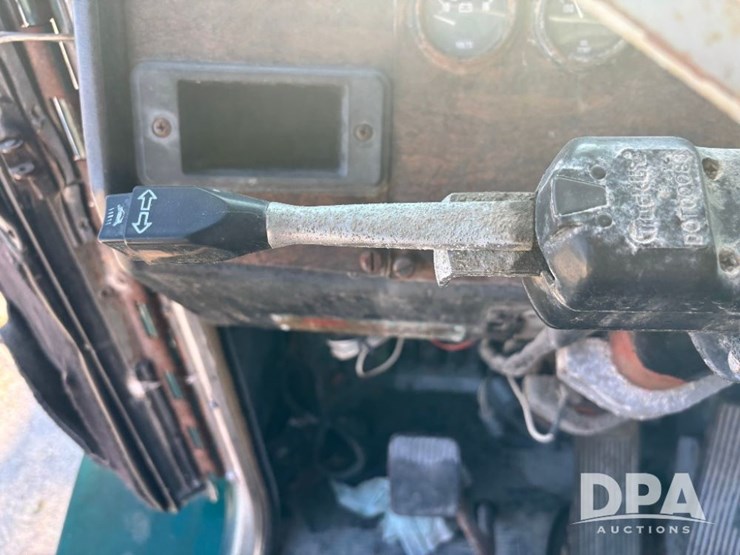 1993-peterbilt-377-image-78