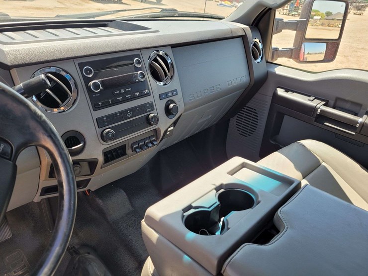 2013-ford-f650-image-13