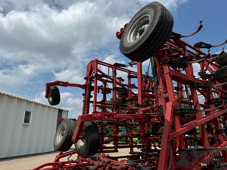 2017-case-ih-255-image-16