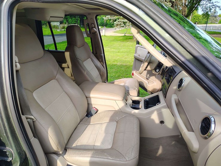 2003-ford-expedition-image-29