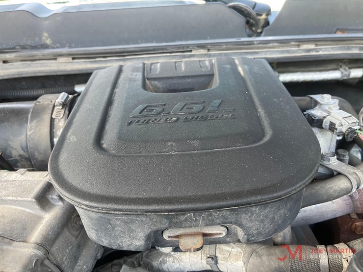 2013-chevrolet-2500hd-image-18
