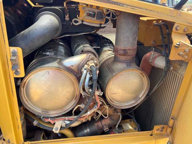 2015-caterpillar-d6t-lgp-image-20
