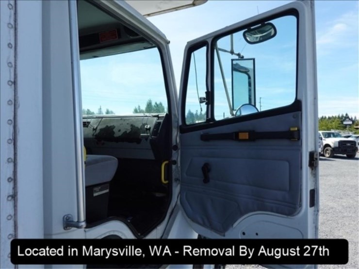 freightliner-fl70-image-2
