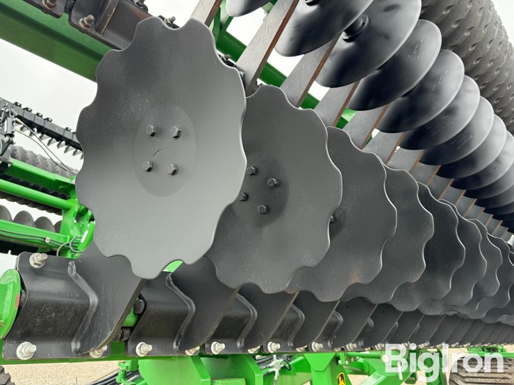2023-john-deere-2680h-image-15
