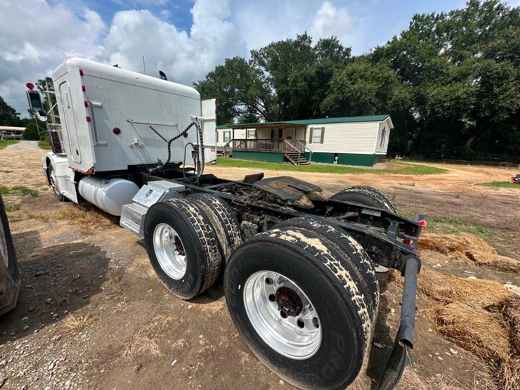1992-peterbilt-377-image-6