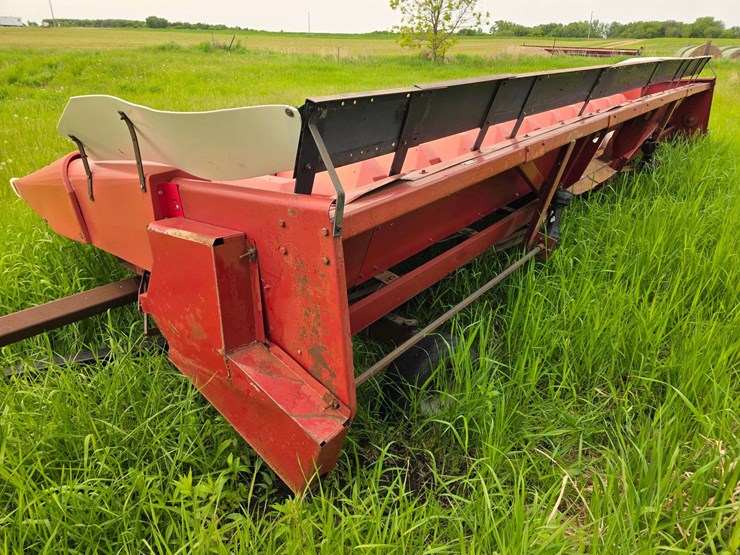 case-ih-1083-image-25