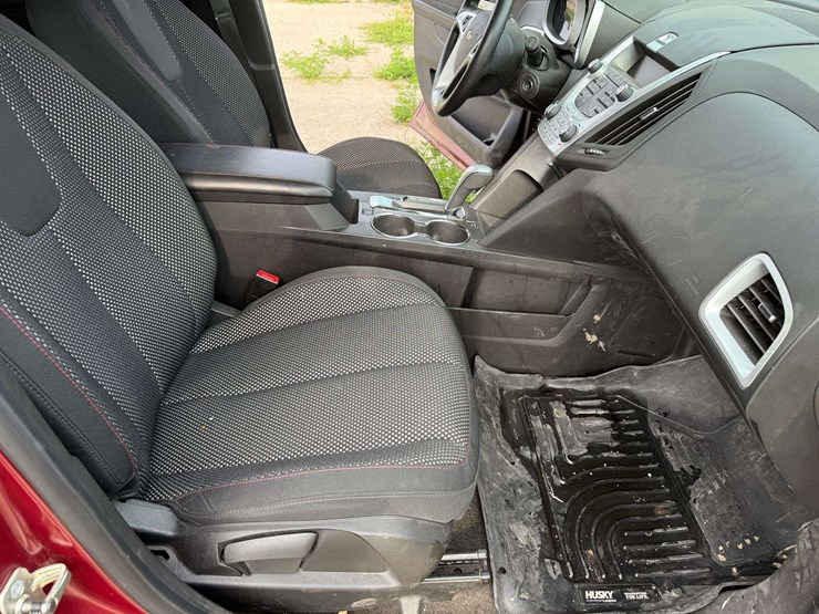 2011-chevrolet-equinox-image-35