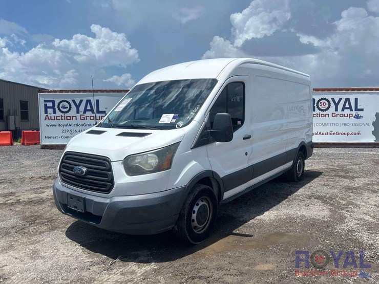 2016-ford-transit-image-1
