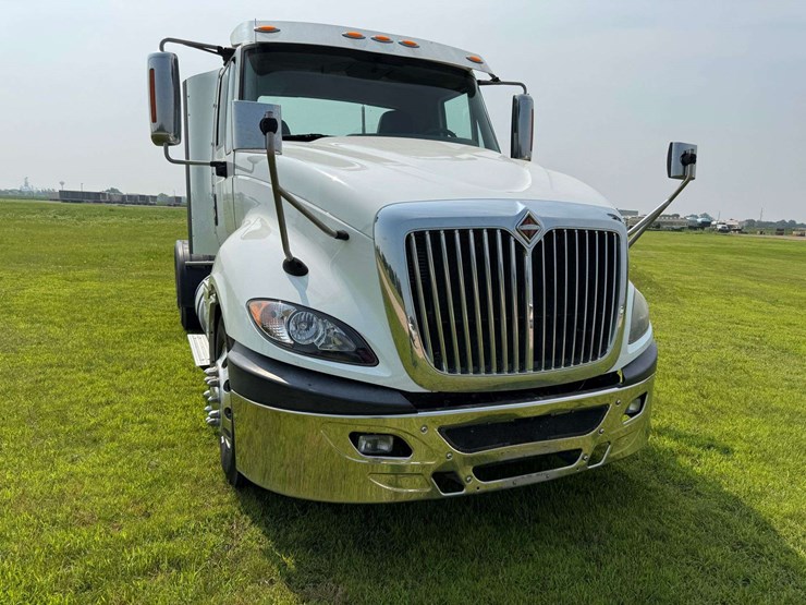 2016-international-prostar-image-5