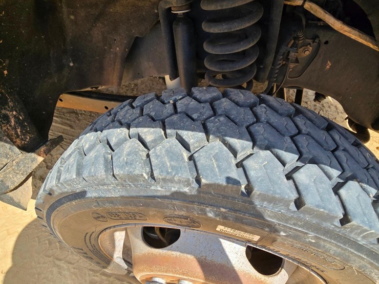 2019-ford-f550-image-39