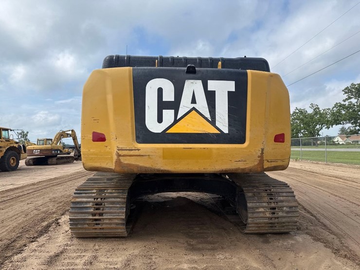 2018-caterpillar-326fl-image-7