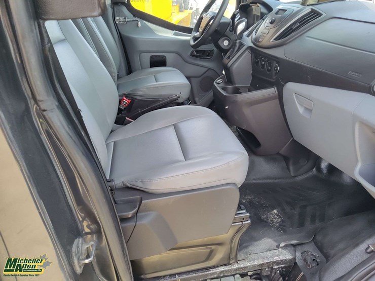 2017-ford-transit-image-26