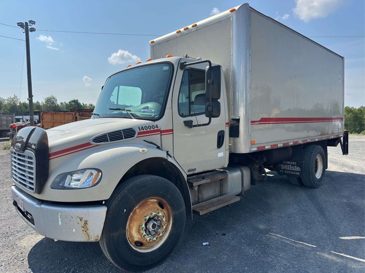 2003-freightliner-m2-106-box-truck-(17’-box)-image-1
