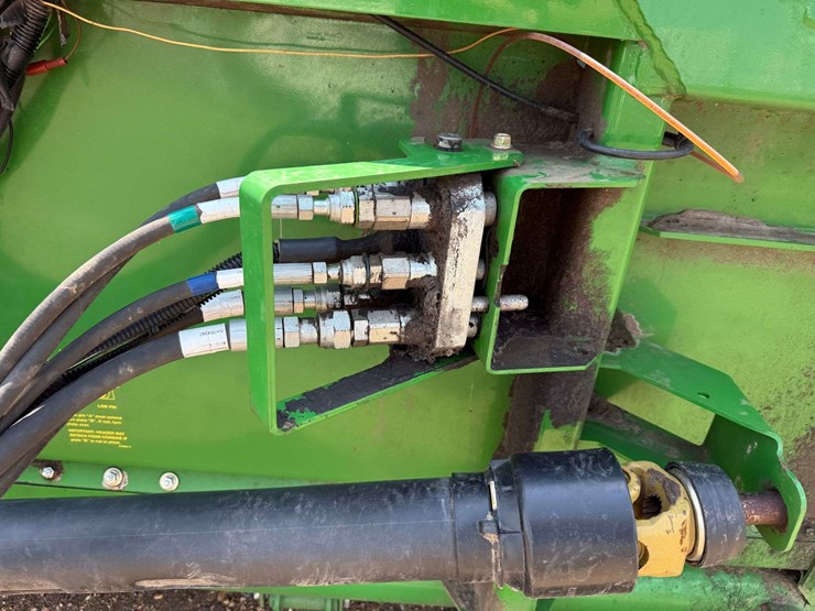 2011-john-deere-635f-image-20