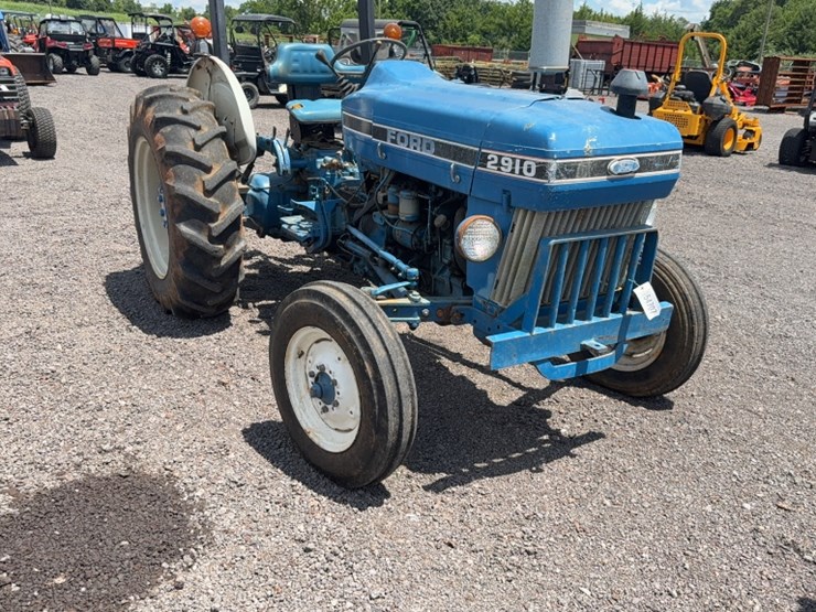ford-2910-image-4