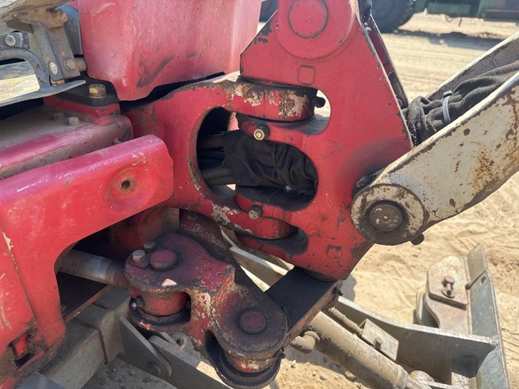 takeuchi-tb210r-image-15