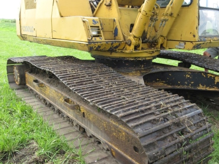 komatsu-pc200-lc-image-11