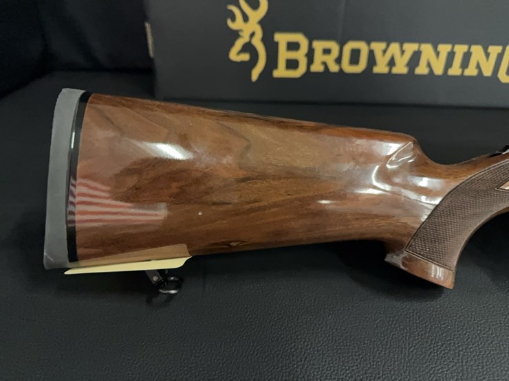 browning-a-bolt-medallion-rifle-image-2