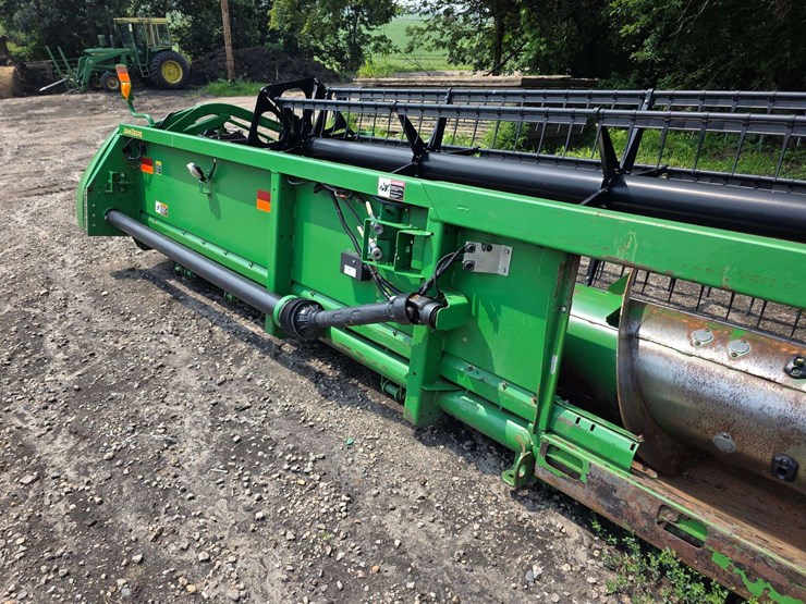 john-deere-630f-image-33