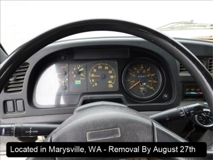 2002-gmc-t7500-image-19