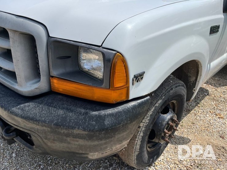 2000-ford-f350-image-25