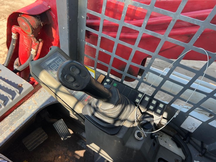 takeuchi-tl8-image-25