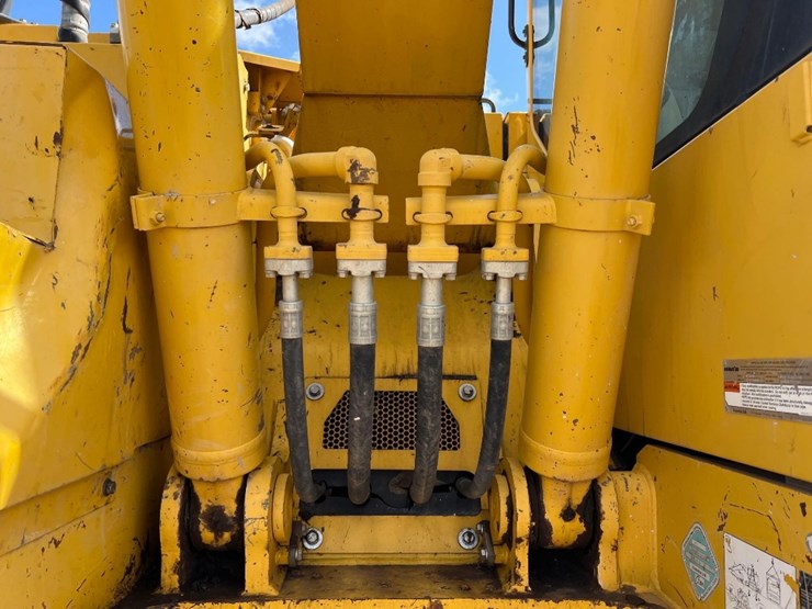 2017-komatsu-pc228us-lc-10-image-27