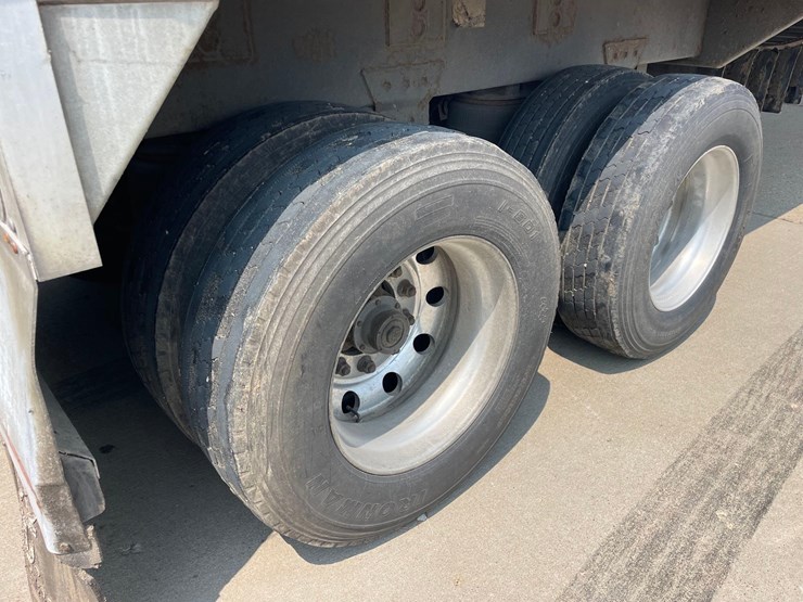 2014-wilson-grain-trailer-image-6