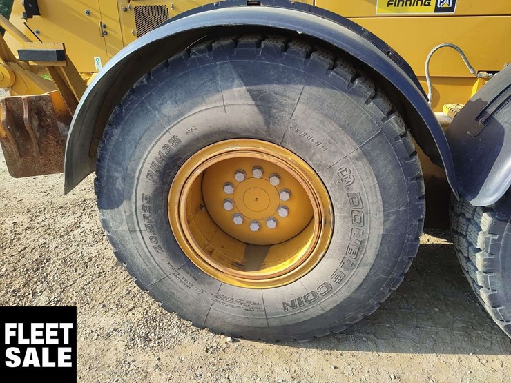 2020-caterpillar-14-image-38