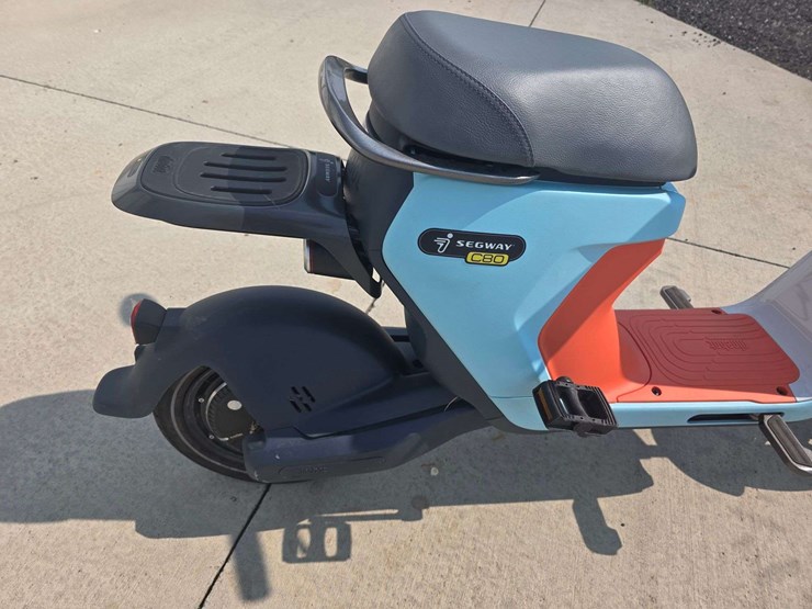2021-segway-c80-electric-scooter,-750-watt,-20-mph-max,-pedals,-comes-with-a-charger,-*unknown-worki-image-8